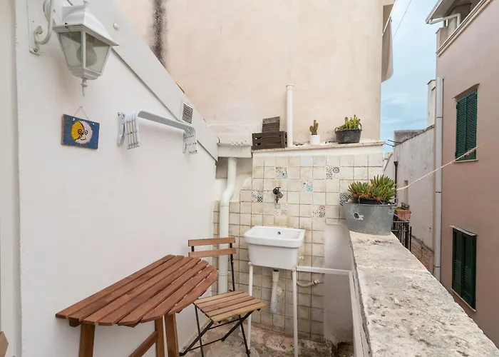 Dimora Marter, Center * Κονβερσάνο